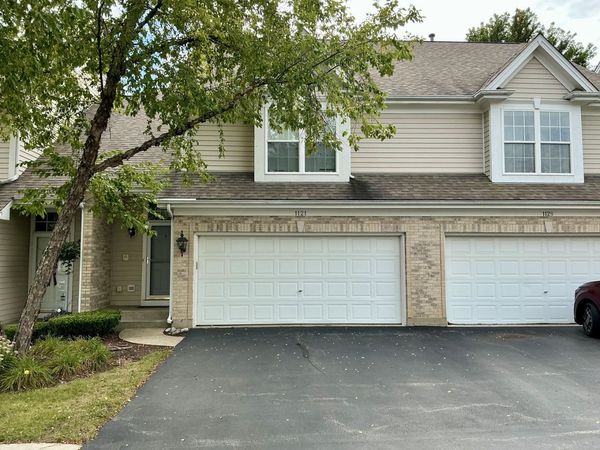 1121 E Danbury Drive , Cary, IL 60013