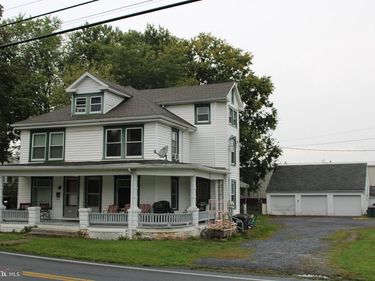 104-106 W MAIN STREET, REINHOLDS, PA 17569
