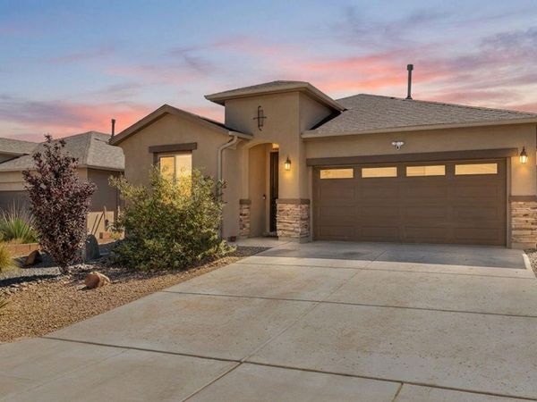 374 W Adeline Avenue SW, Los Lunas, NM 87031