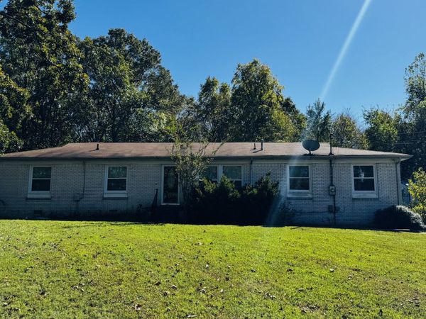 115 Ravenwood Cir , Dickson, TN 37055