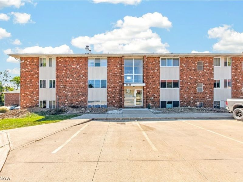 4349 Inner Circle Drive , Unit B5, Brunswick, OH 44212 Photo 1