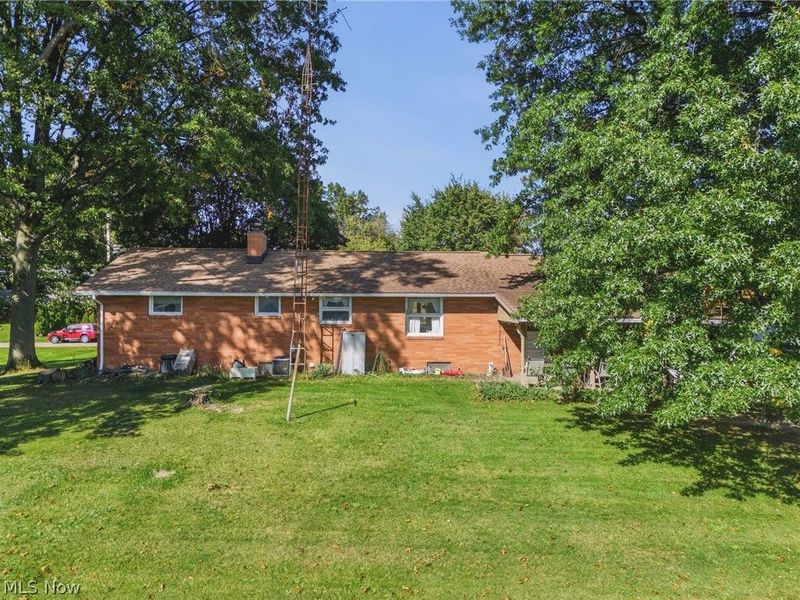 7660 Brookview Street, Louisville, OH 44641 Photo 12