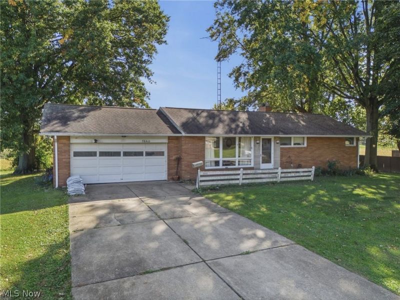 7660 Brookview Street, Louisville, OH 44641 Photo 2