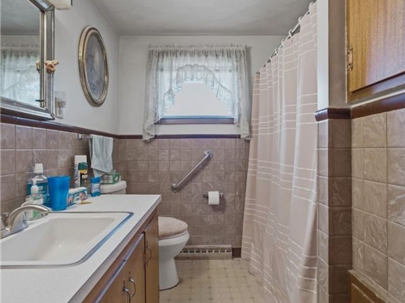 7660 Brookview Street, Louisville, OH 44641 Photo 36