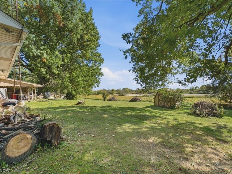 7660 Brookview Street, Louisville, OH 44641 Photo 8