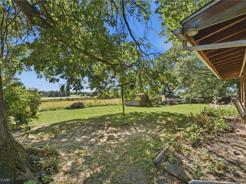 7660 Brookview Street, Louisville, OH 44641 Photo 9