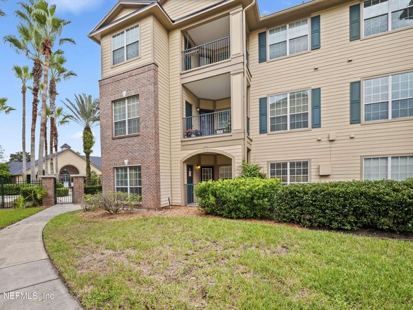 7800 POINT MEADOWS Drive, Unit 1017, Jacksonville, FL 32256