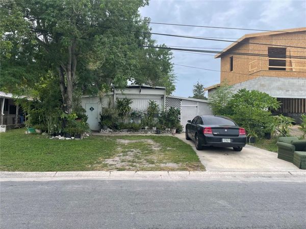 5830 SUSSEX DRIVE , TAMPA, FL 33615