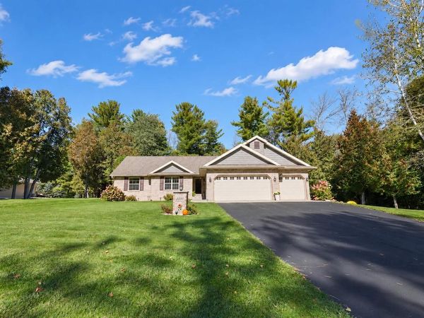 3330 TARRAGON TRAIL, Green Bay, WI 54313