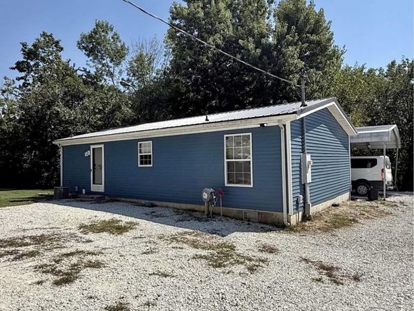 411 S IOWA Street, Camp Point, IL 62320