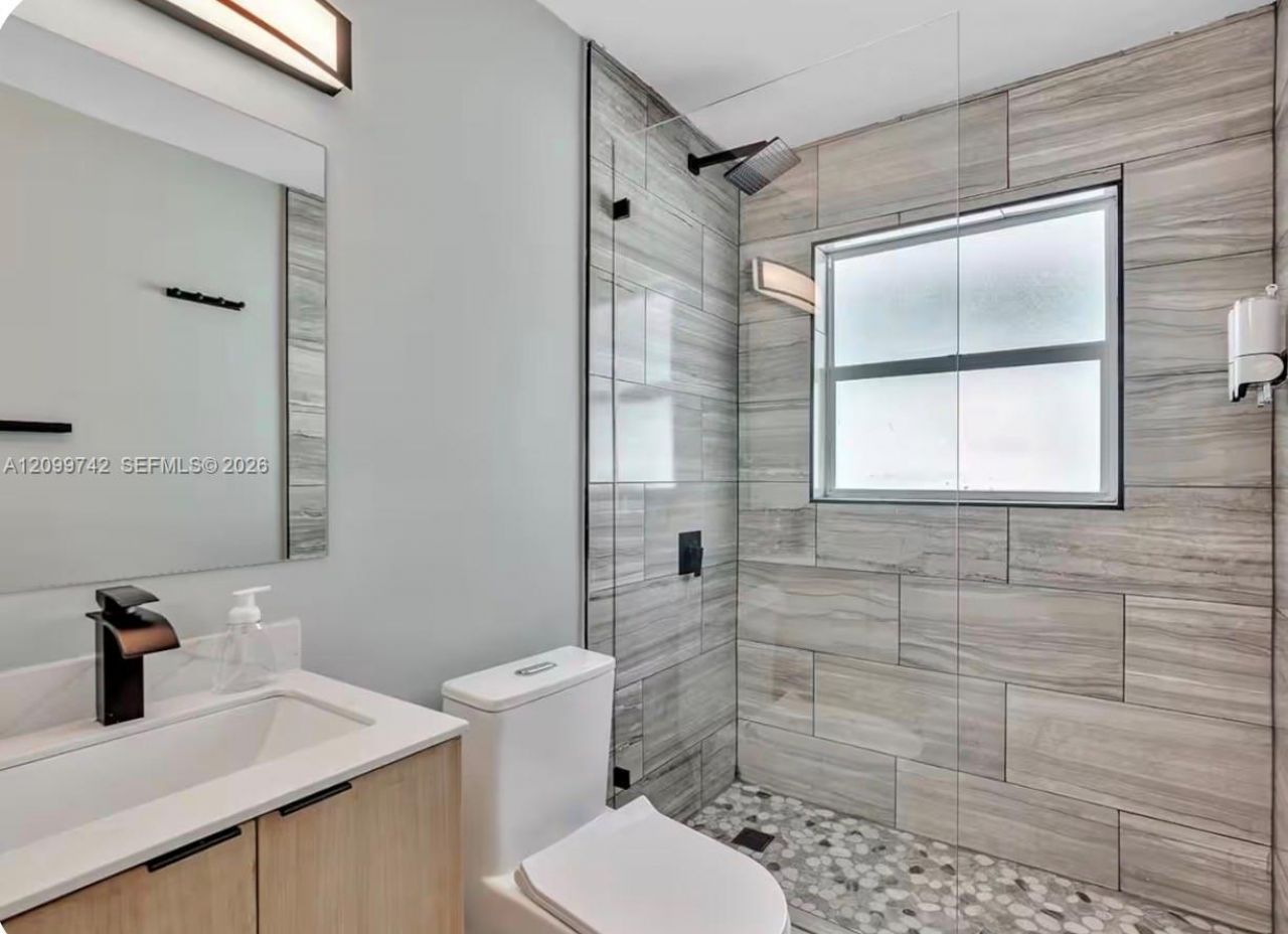 318 Walnut St , Hollywood, FL 33019 Photo
