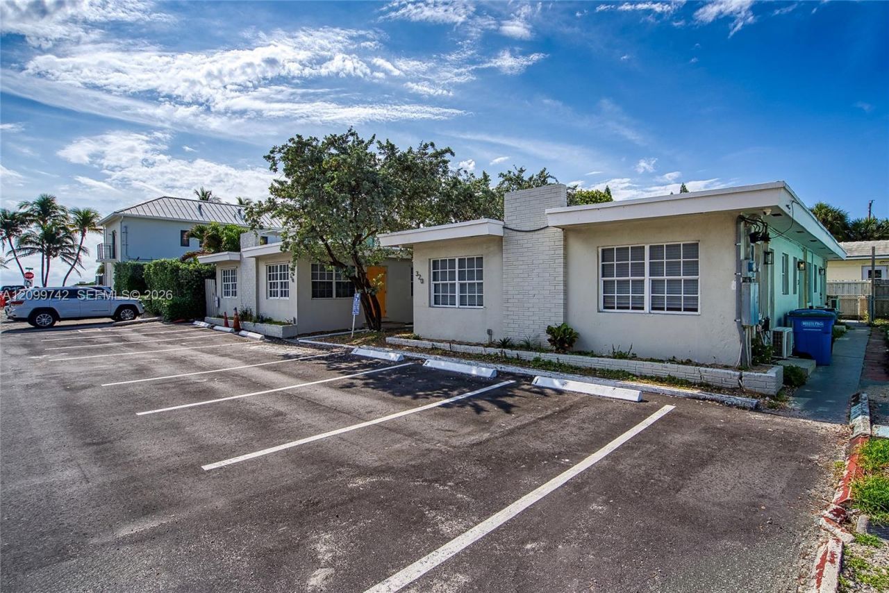 318 Walnut St , Hollywood, FL 33019 Photo