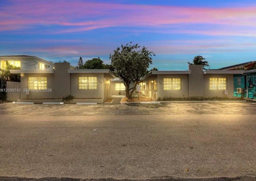 318 Walnut St , Hollywood, FL 33019 Photo