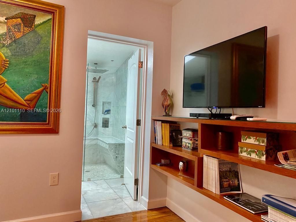 4101 NW 5th St, Unit 2, Miami, FL 33126 Photo