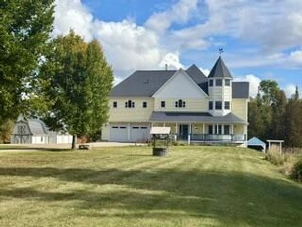 17251 Michigan 129, Sault Ste Marie, MI 49783