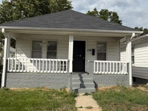 1135 Canaan Avenue , St Louis, MO 63147