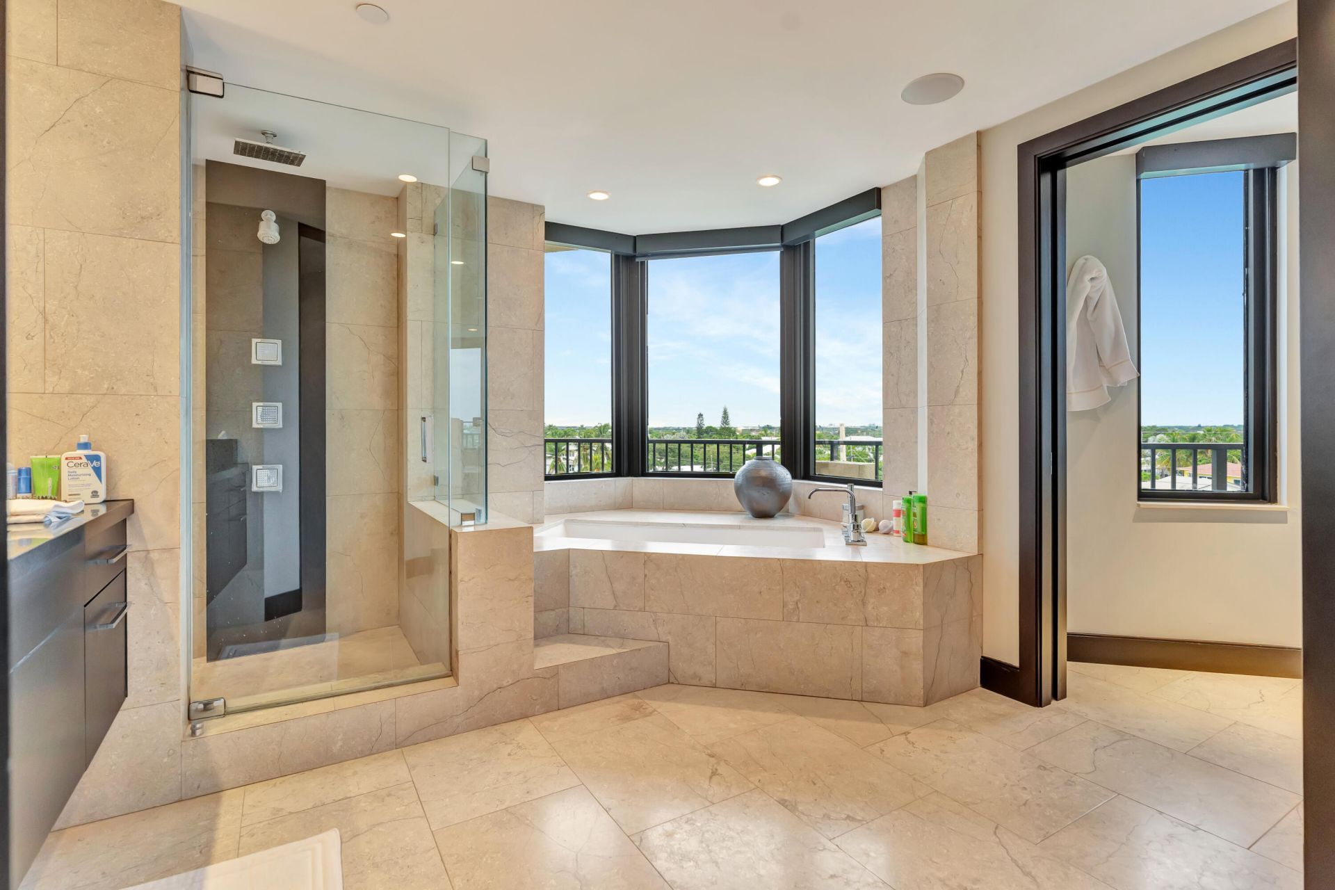 570 Ocean Drive, Unit 602, Juno Beach, FL 33408 Photo