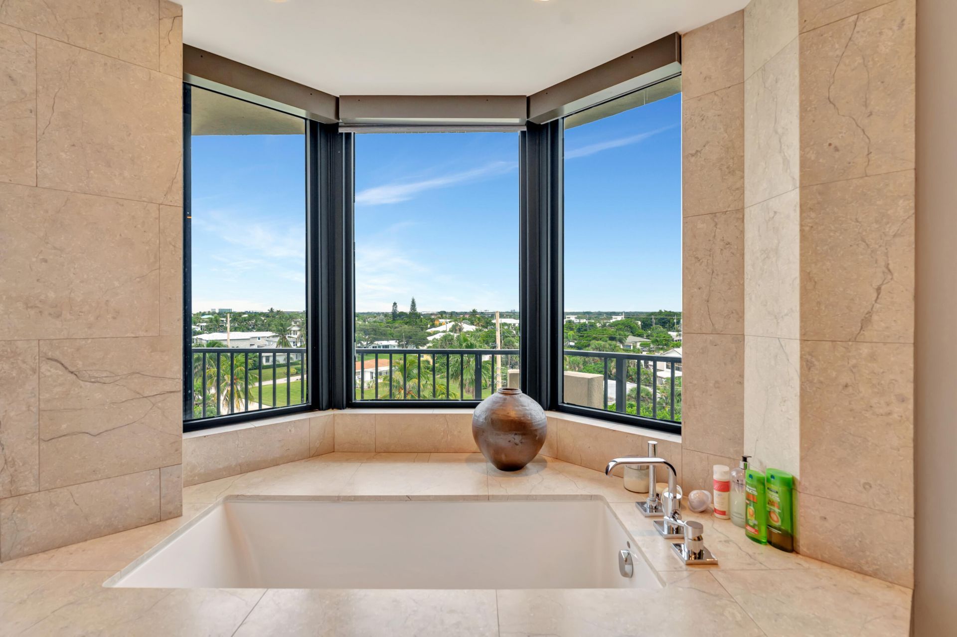 570 Ocean Drive, Unit 602, Juno Beach, FL 33408 Photo