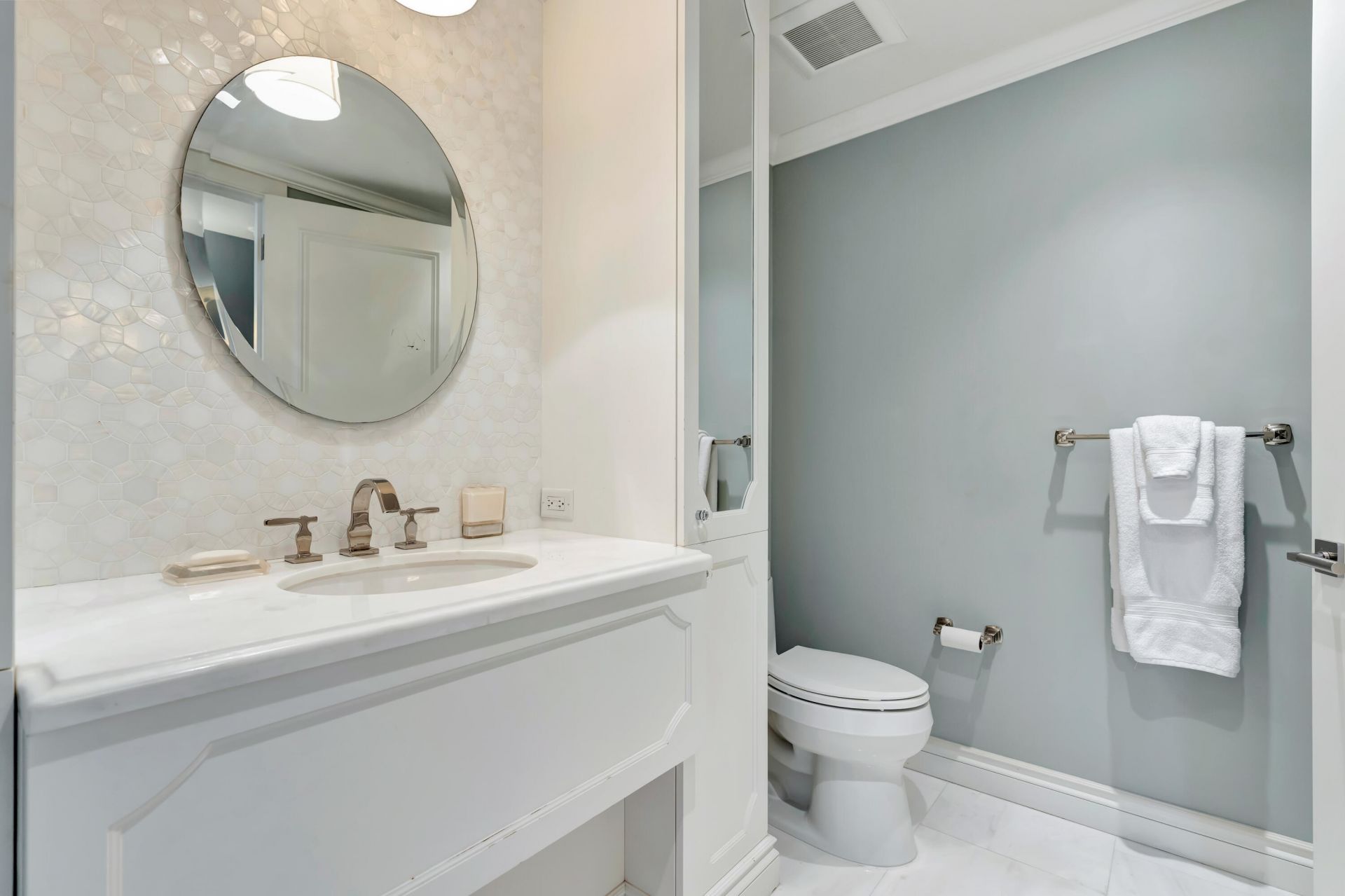 570 Ocean Drive, Unit 602, Juno Beach, FL 33408 Photo