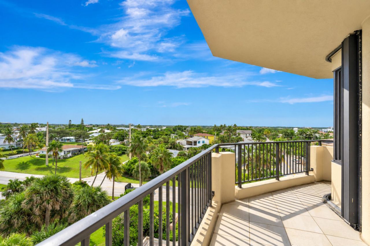 570 Ocean Drive, Unit 602, Juno Beach, FL 33408 Photo