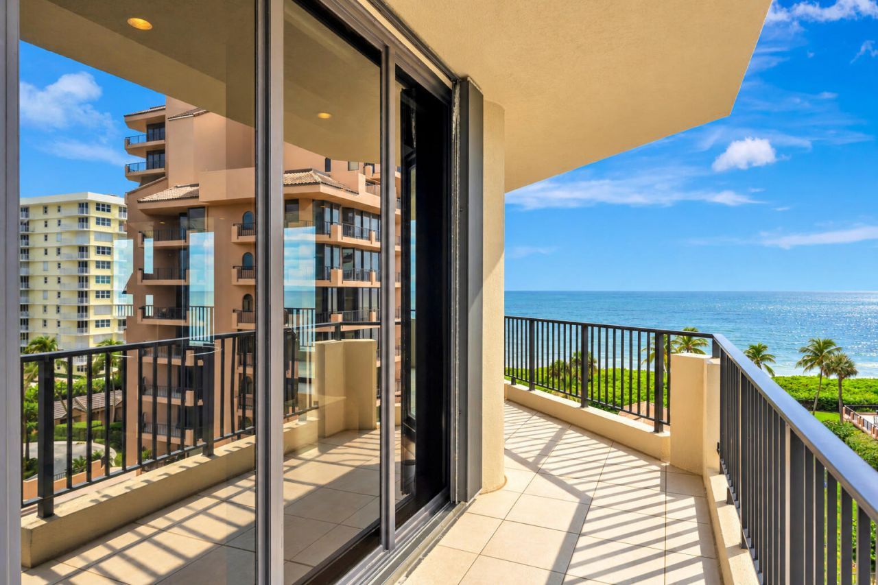 570 Ocean Drive, Unit 602, Juno Beach, FL 33408 Photo