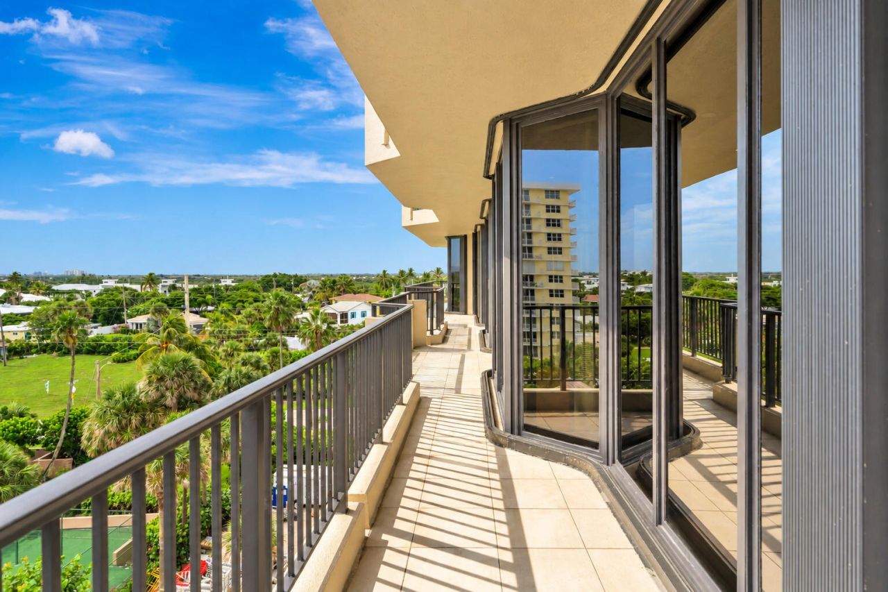 570 Ocean Drive, Unit 602, Juno Beach, FL 33408 Photo