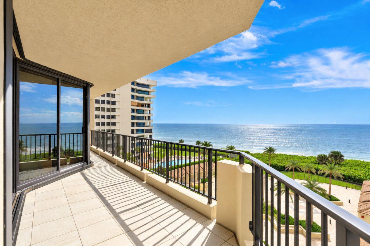 570 Ocean Drive, Unit 602, Juno Beach, FL 33408 Photo