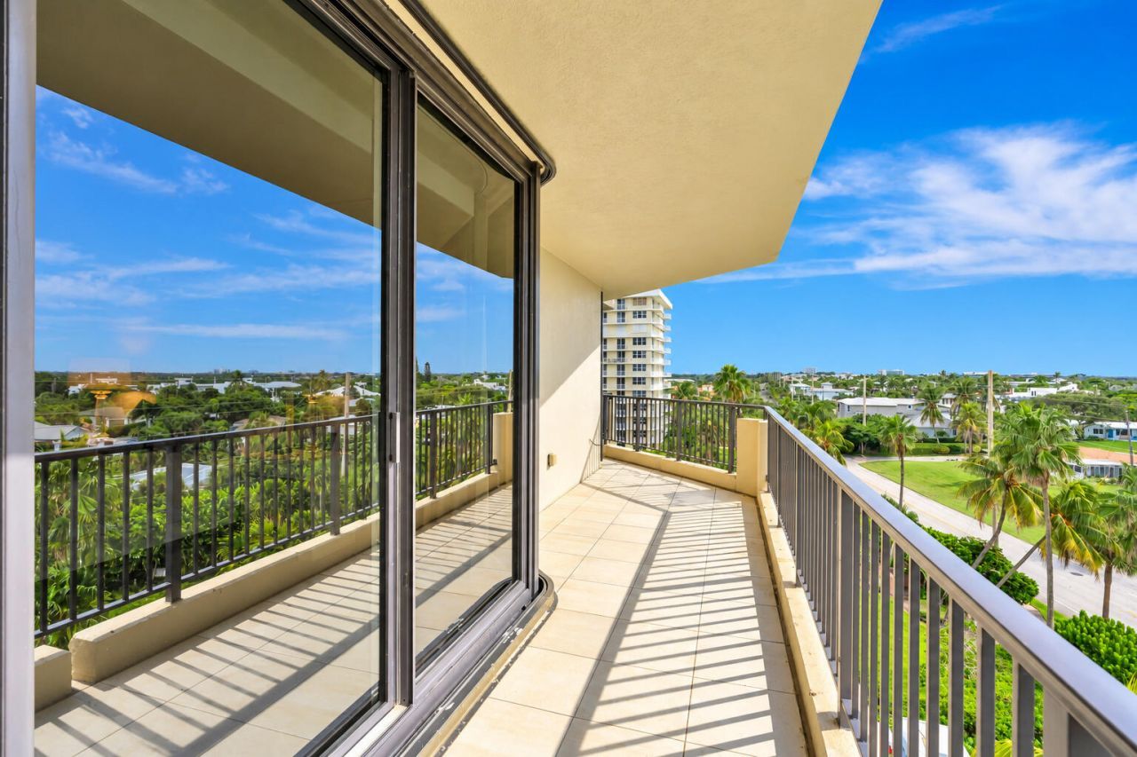 570 Ocean Drive, Unit 602, Juno Beach, FL 33408 Photo