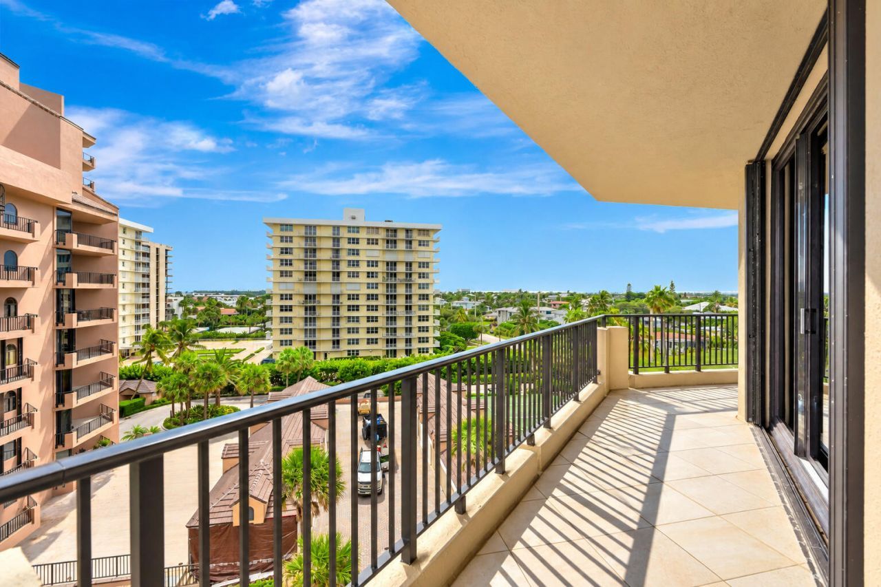 570 Ocean Drive, Unit 602, Juno Beach, FL 33408 Photo