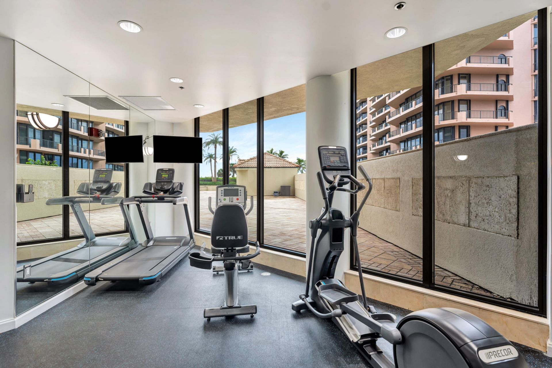 570 Ocean Drive, Unit 602, Juno Beach, FL 33408 Photo