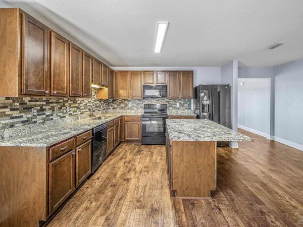 6052 Whisper Creek Blvd, Milton, FL 32570