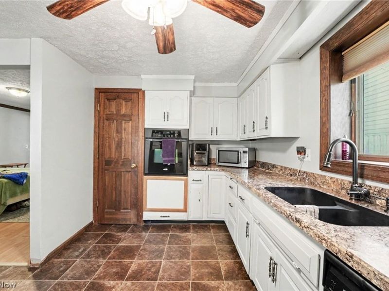 38005 Sugar Ridge Road, North Ridgeville, OH 44039 Photo 17