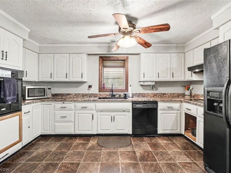 38005 Sugar Ridge Road, North Ridgeville, OH 44039 Photo 18