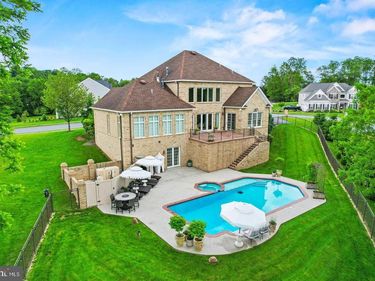 740 HAMPTON COURT , HARRISBURG, PA 17112
