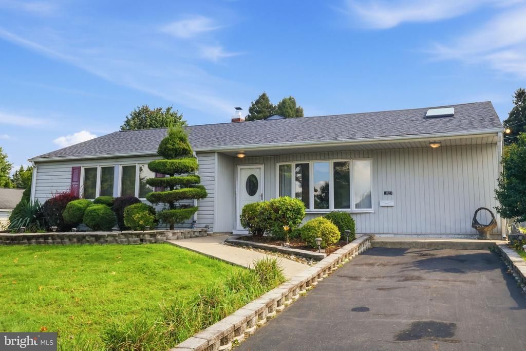 1021 W Pine Street, Feasterville Trevose, PA 19053 Main Photo