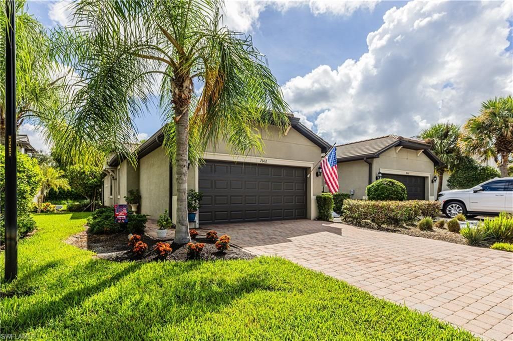 7602 Jacaranda Ln, Naples, FL 34114 Photo