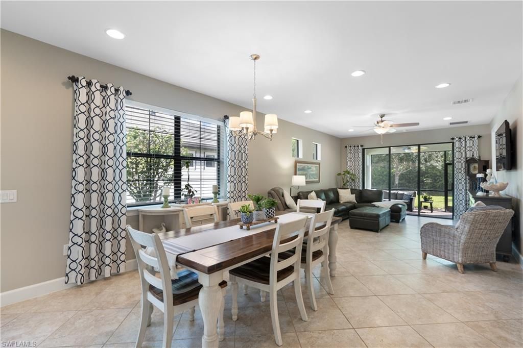 7602 Jacaranda Ln, Naples, FL 34114 Photo