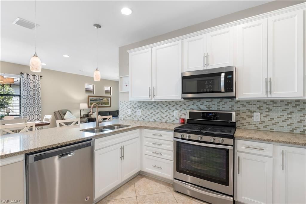7602 Jacaranda Ln, Naples, FL 34114 Photo