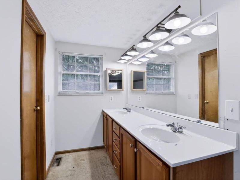1348 Haybrook Drive, Columbus, OH 43230 Photo 36