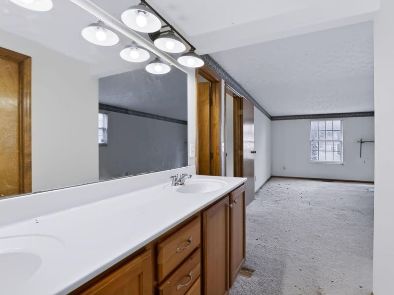 1348 Haybrook Drive, Columbus, OH 43230 Photo 37