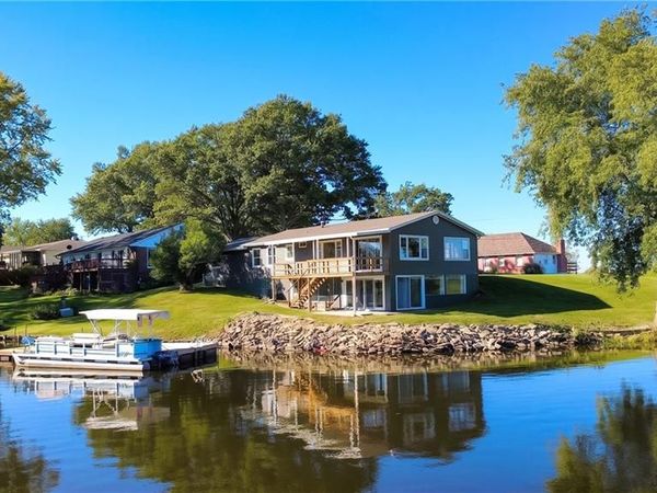 1206 Lake Trenton Drive, Trenton, MO 64683