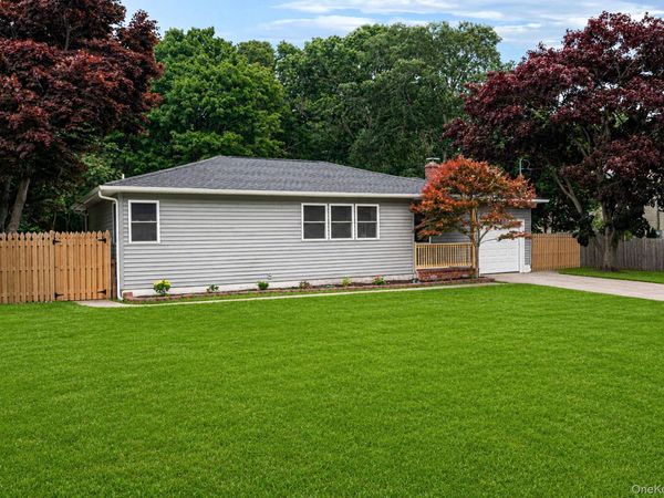 11 mayfield Drive , Mastic Beach, NY 11951