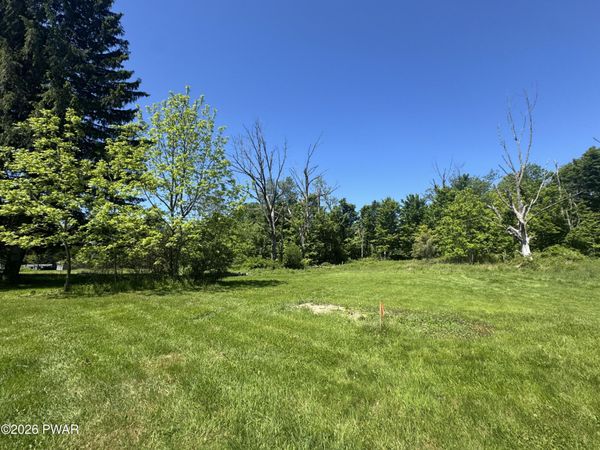 Wash Road , Waymart, PA 18472