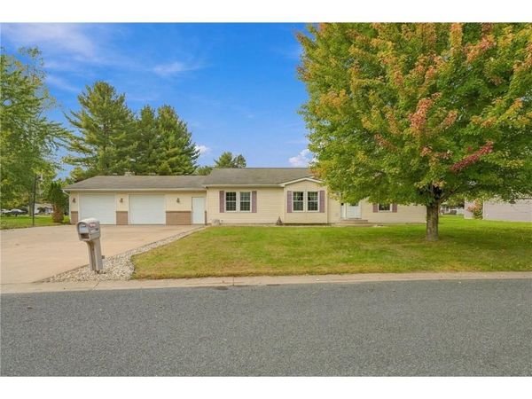 1027 Prairie Circle, Menomonie, WI 54751