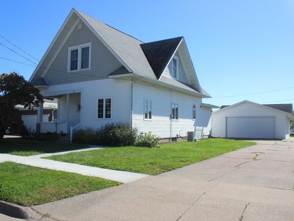 602 Park Street, Bellevue, IA 52031