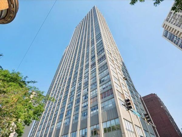 655 W IRVING PARK Road, Unit 1211, Chicago, IL 60613
