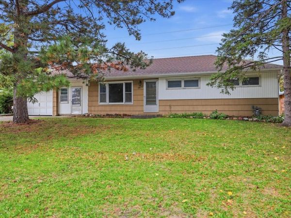 1677 Rose Place, Roseville, MN 55113