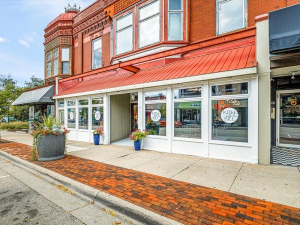 510 E State St, Rockford, IL 61104