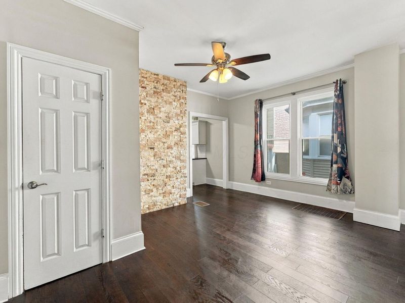 879 Linwood Avenue, Columbus, OH 43206 Photo 9