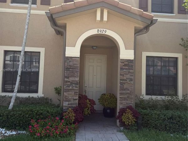 8929 W 35th Way , Hialeah, FL 33018
